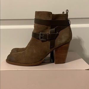 Ivanka Trump Filoer Bootie